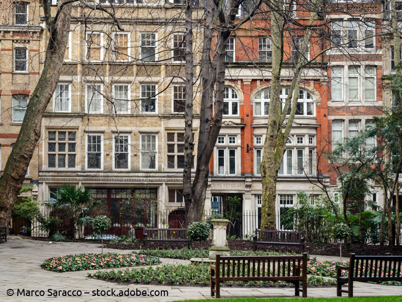 Postman´s Park: Gedenkstätte für Heldinnen und Helden des Alltags